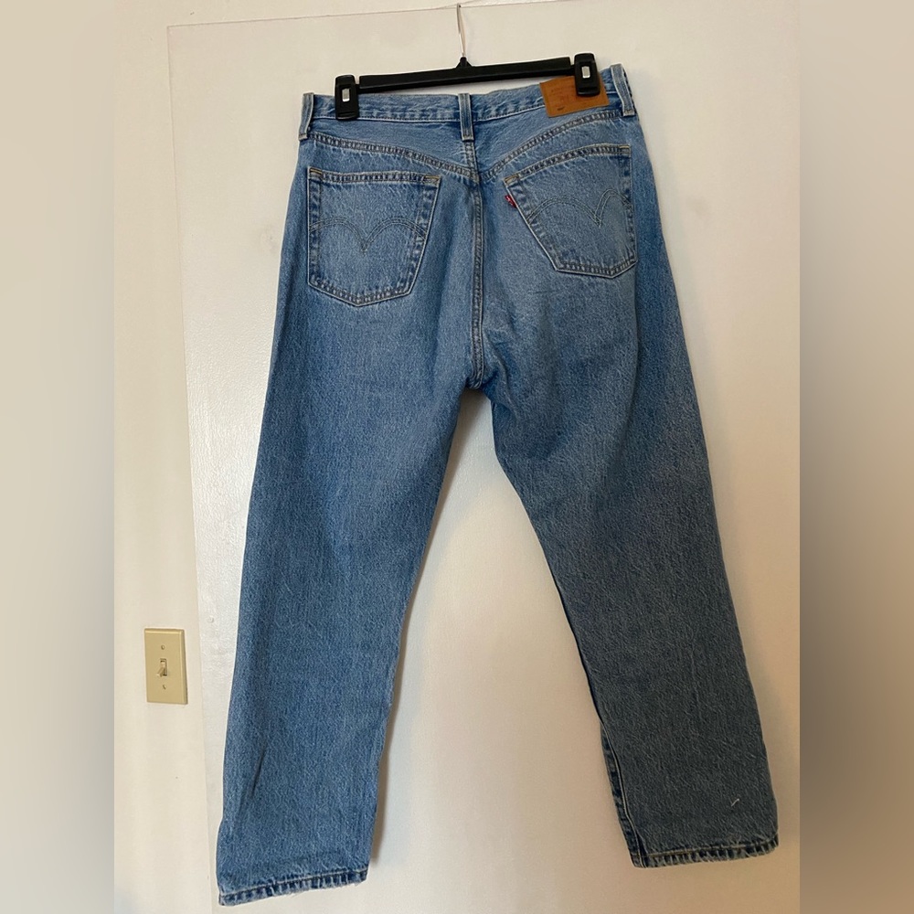 501 Levi’s size 28
